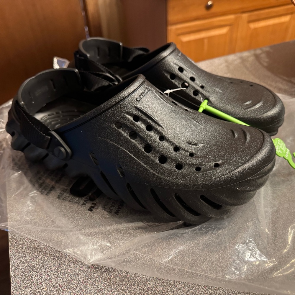 CROCS Black Echo Clog Unisex M10/w12